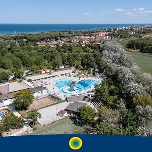 Club Del Sole Adriano Family Collection База отдыха